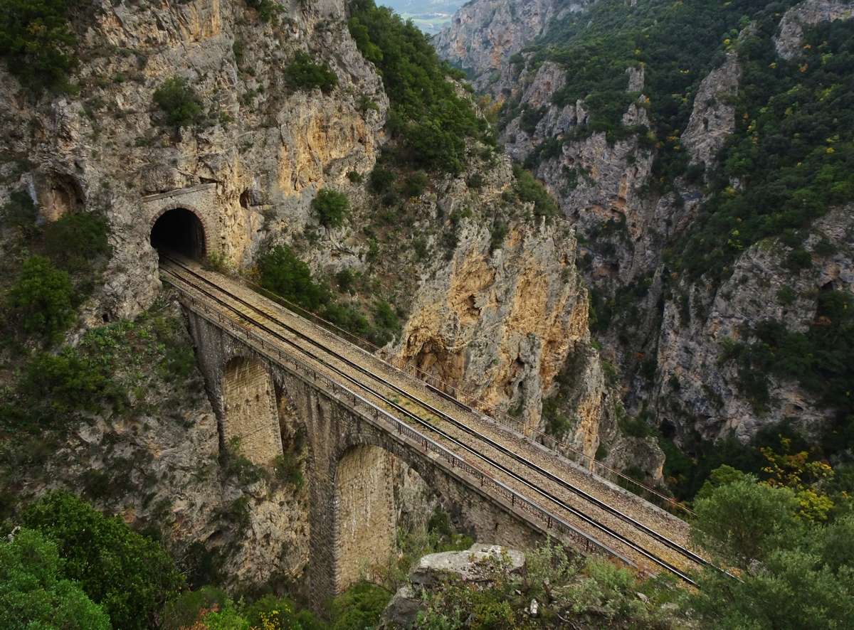 Στο Μονοπάτι των Σιδηροδρομικών Ασωπός, μονοπάτι Σιδηροδρομικών