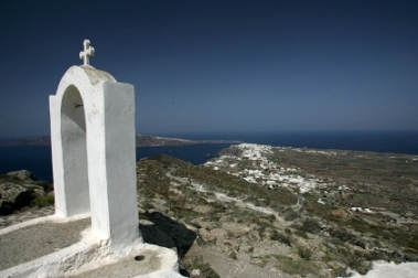 Ο Ψηλός Σταυρός Από τα Φηρά στην Οία